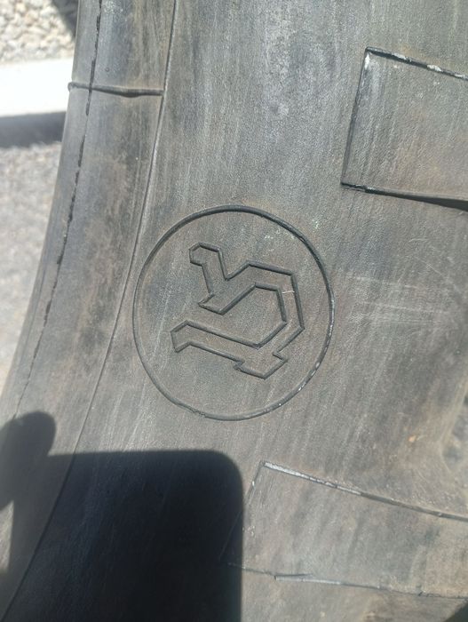 Шина прицепного оприскувача R40. 8,25-40. МТЗ ЮМЗ Джон Дір