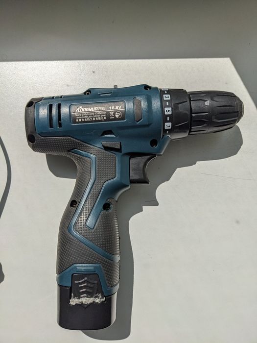 Шуруповёрт аккумуляторный 16.8V