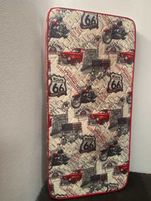 Colchão 90x190 em espuma com pouco uso