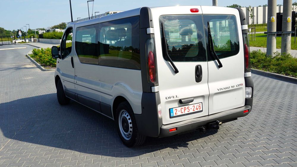 Opel Vivaro 9 osobowy ** 1.9 100 km ** Sprowadzony ** 1 właściciel