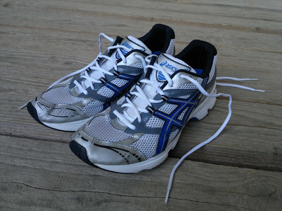 Кроссовки  Asics