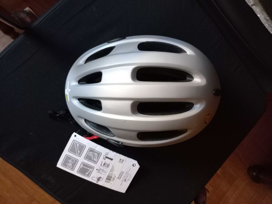 Capacete para bicicleta novo a estrear