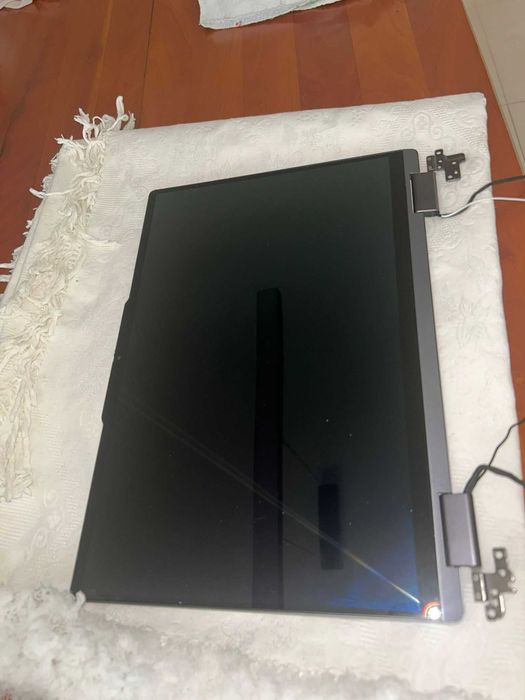 Ecrãn LCD Táctil Lenovo Yoga i7 2 in 1 - Bom estado
