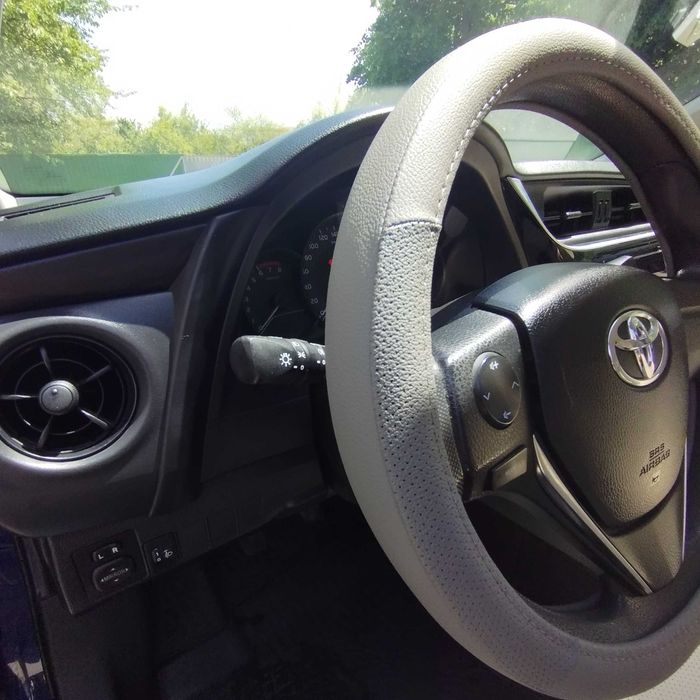 Автомобiль Тойота Корола