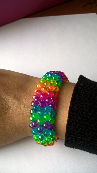 Pulseira multicolor NOVA (portes incluídos)
