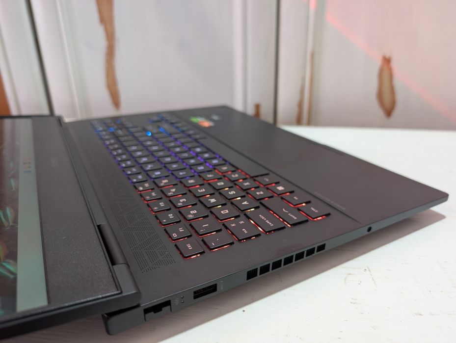 ігровий HP Omen _Ryzen 5-7640hs_RTX 4050_16,1"