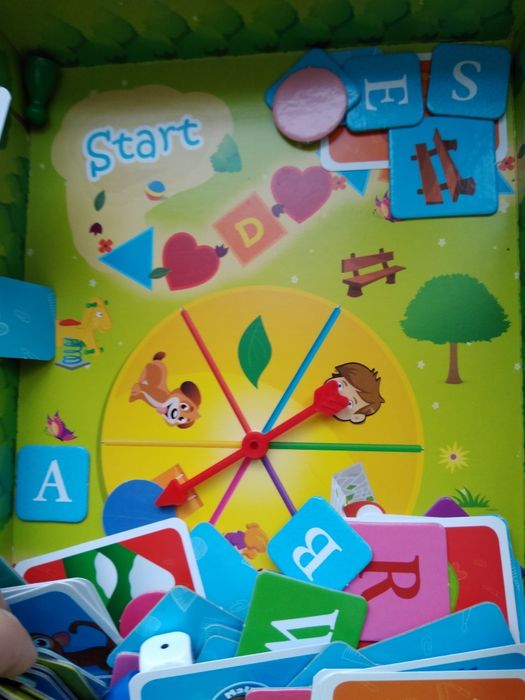 Litery gra edukacyjna Trefl