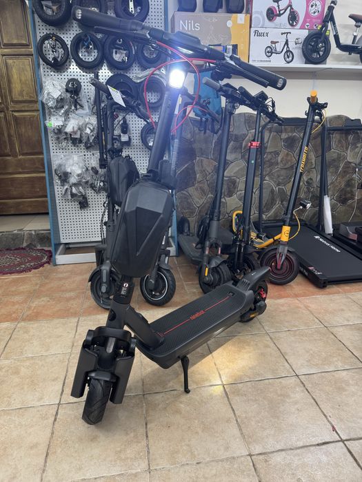 Електросамокат Segway-Ninebot MAX G3 E