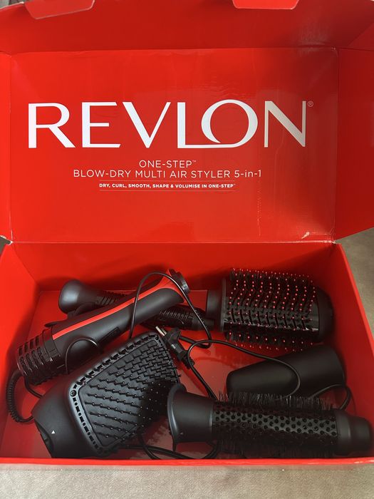 Escova Secadora 5 em 1 Revlon. Nova.