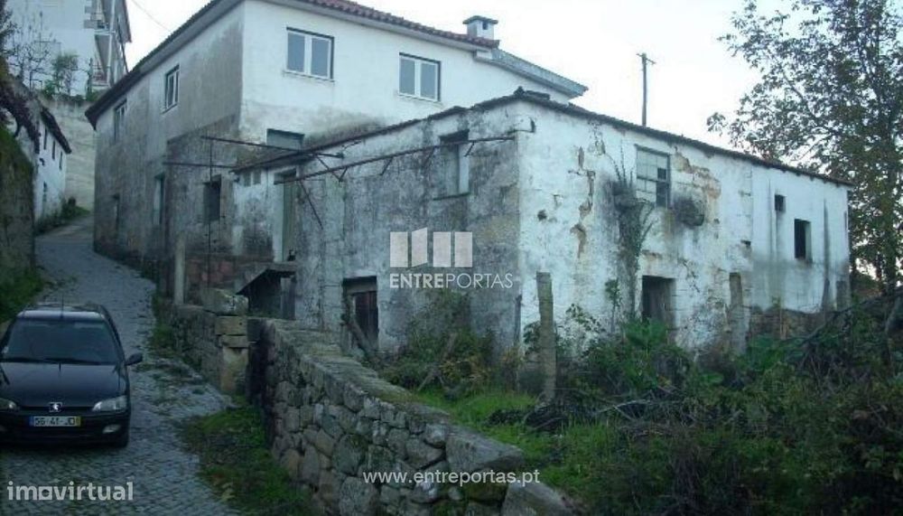Venda Moradia V4, Santiago de Piães, Cinfães