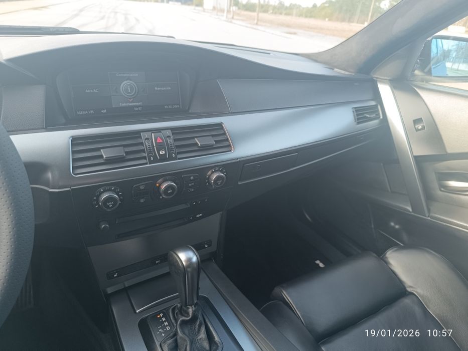 BMW E61 535d Full Pack-M de fábrica (Selo Antigo)