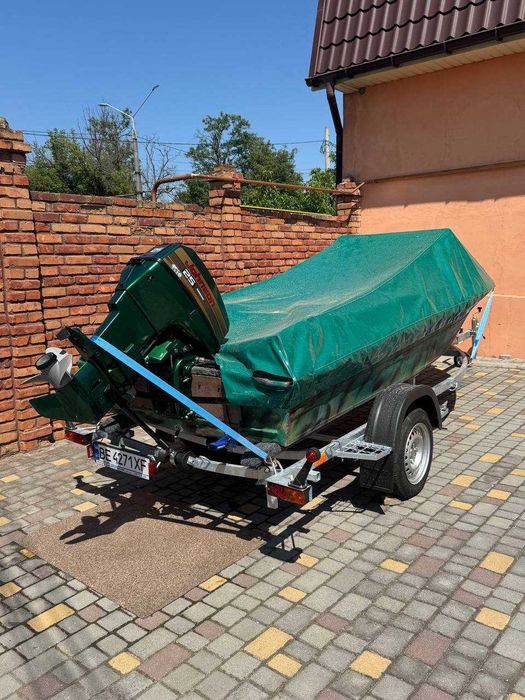 Продам лодку крым комплектом. Цена договорная