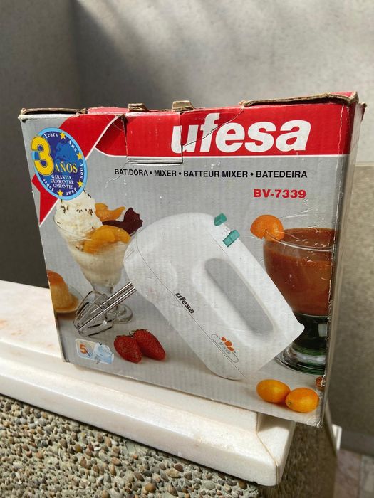 Batedeira eléctrica nova