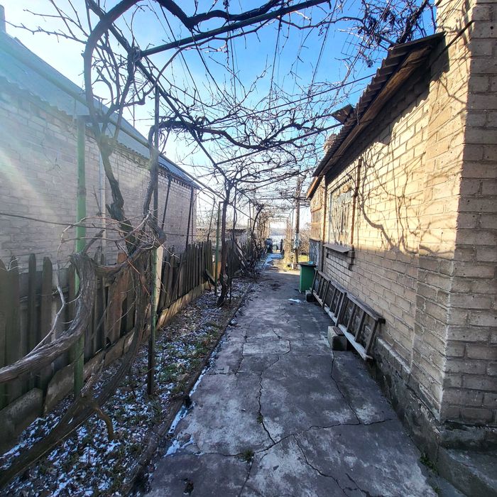 Продаж будинка вул. Дундича, поруч мальовничий берег ДНІПРА.