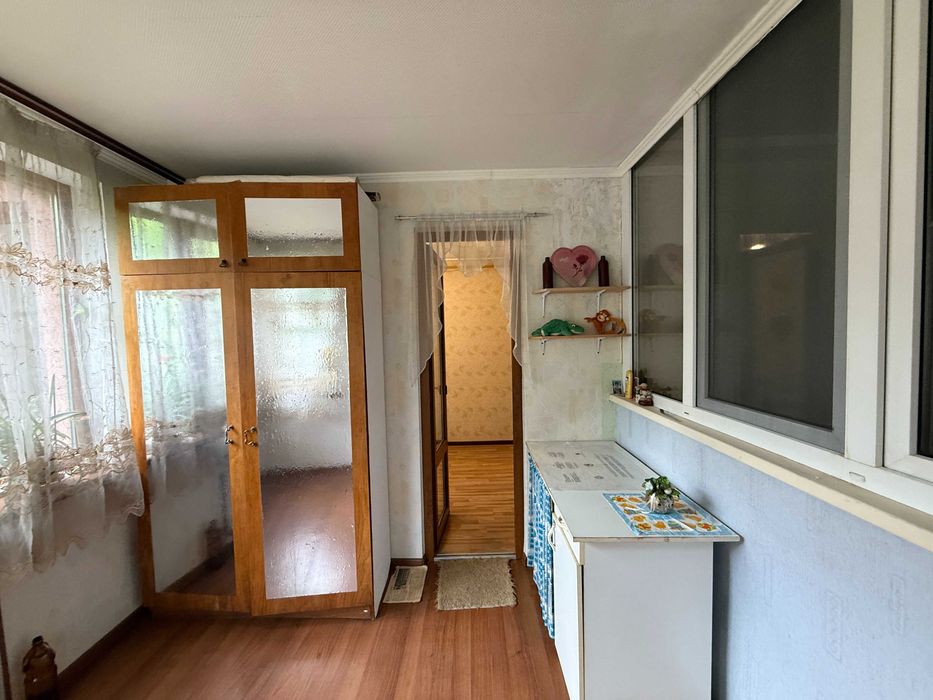 Унікальна 5+кімнатна квартира з гаражем, 2 кухнями та окремим входом