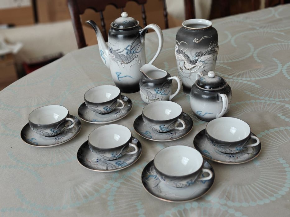 Serviço de chá Japonês em casca de ouvo