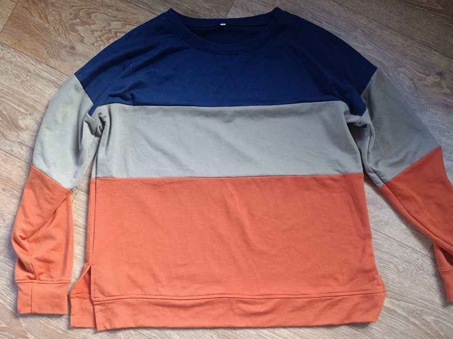 Стильний триколірний світшот (Color-block)
Продам зручний