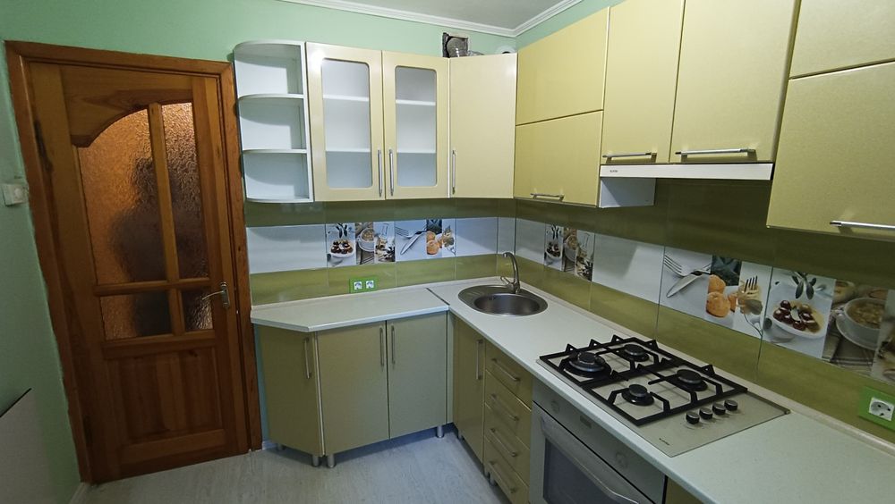 Здам подобово, потижнево, помісячно 1 кімнатну квартиру на 1 поверсі