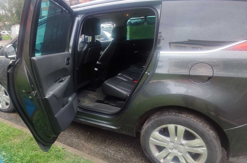 Peugeoet 5008 , **Allure!** Limited edition.