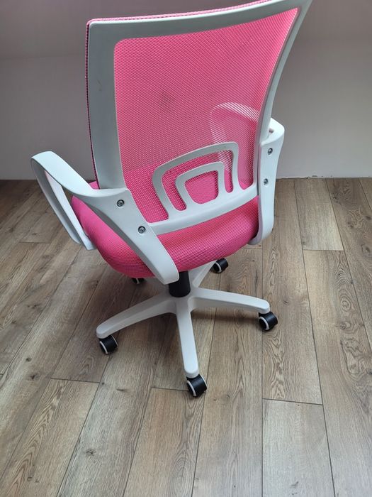 Fotel biurowy komputerowy różowy