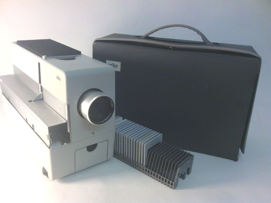Projetor de slides Braun