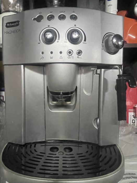 Кавомашин delonghi 945f бу і новa з Германіі