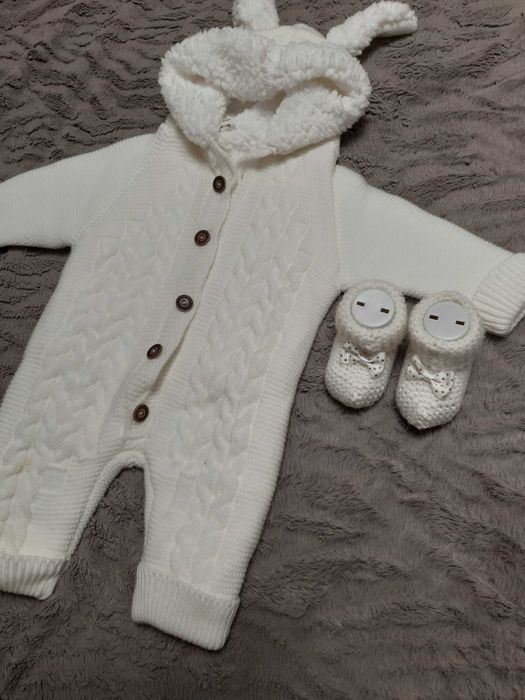 Чоловічок вязаний з пінєтками.