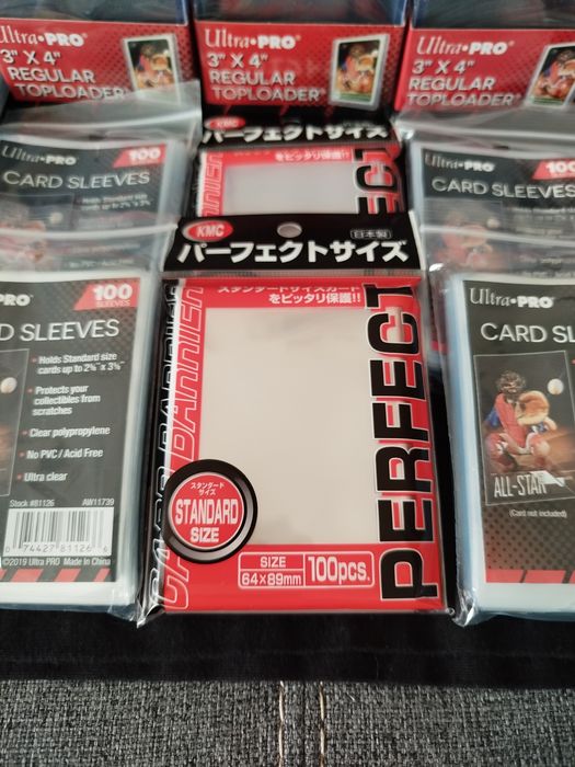 Sleeves e Toploaders para todos os TCG
