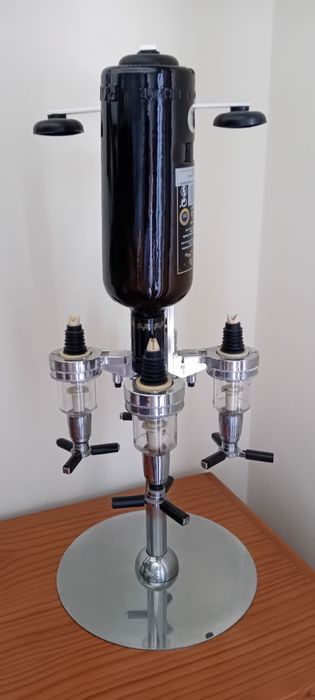 Porta garrafas em inox