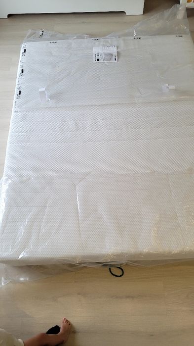 Materac 160x200 Akrehamn, IKEA.