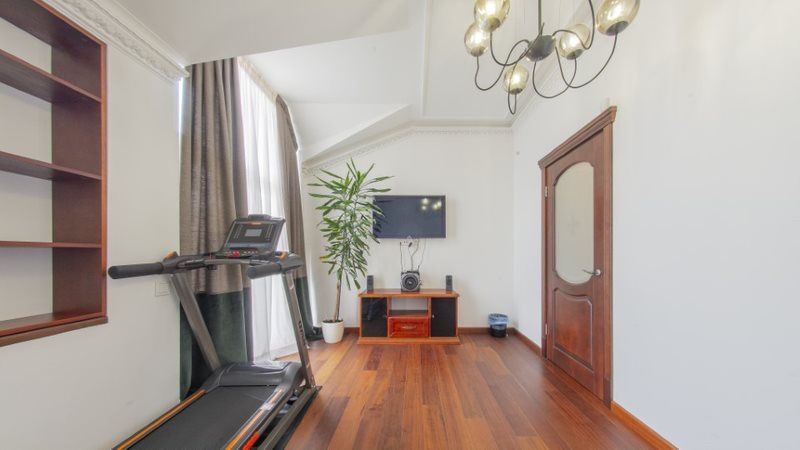 Квартира вул. Гончара,47б Золоті Ворота Інвертор на 16квт