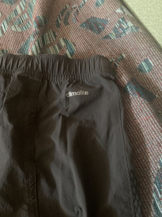 Продам  мужские ШОРТЫ ADIDAS