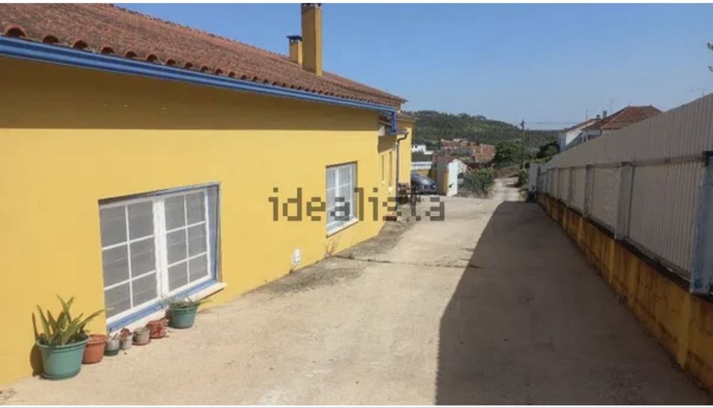 Quinta com vasto terreno