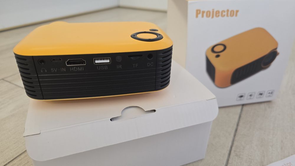 Projektor mini LED jak NOWY