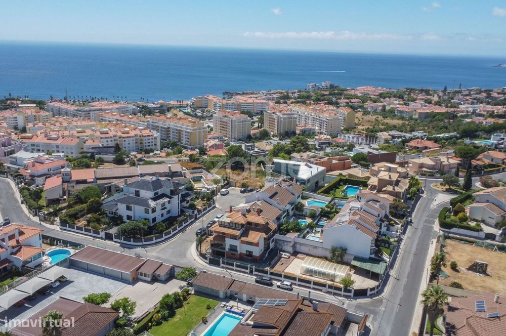 Moradia, Murtal, Cascais, com dois terrenos, piscina e furo no jardim