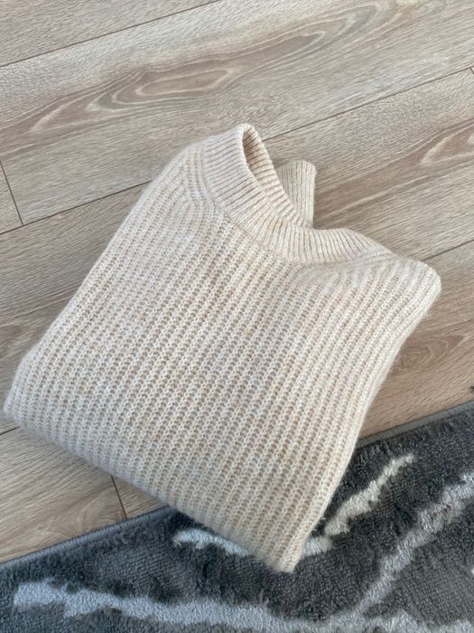 beżowy sweterek asos rozm S