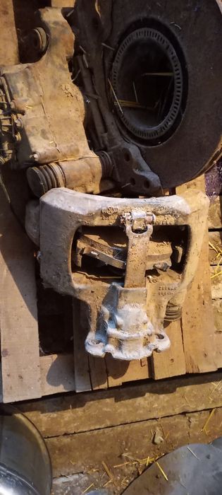 Продам ступиці в зборі Мерседес Атего