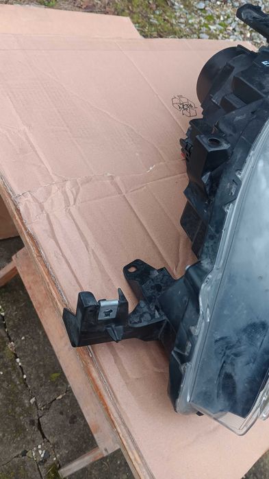 MITSUBISHI ECLIPSE CROSS Lampa lewa przód full led