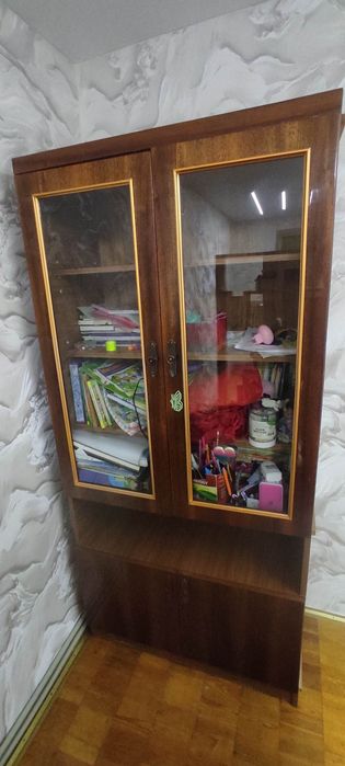 Продам шафу книжкову