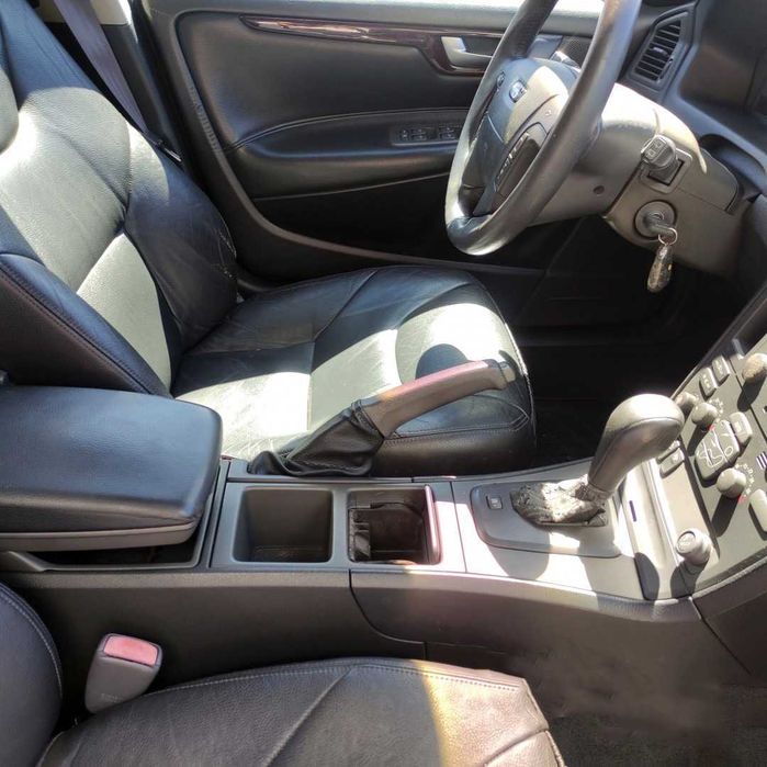 Carrinha Volvo V70 T5 turbo 250cv GPL 7€ 100km Ipo até 2018, distribuição completa e revisão em dia