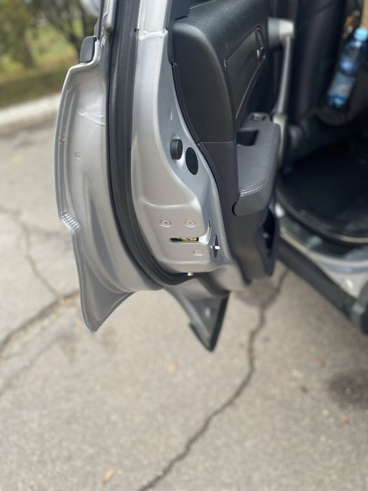 Продаж автомобіля Honda CR-V 3