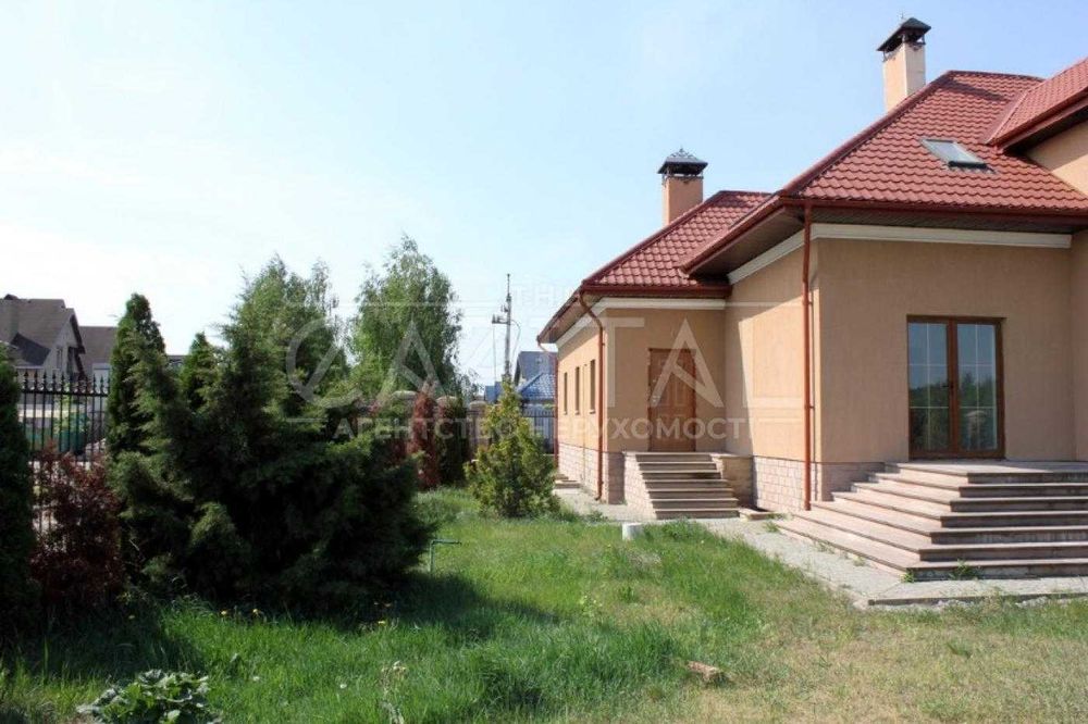 Продаж будинку Вишеньки