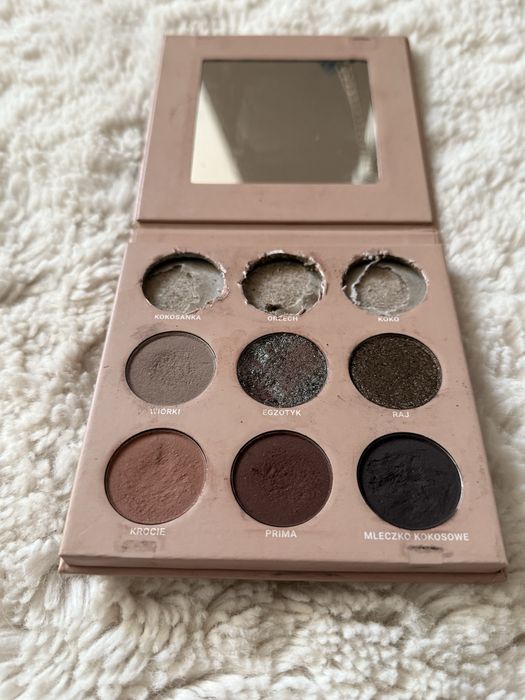 Paleta cieni do powiek glamshop Kokosanka chłodna nude