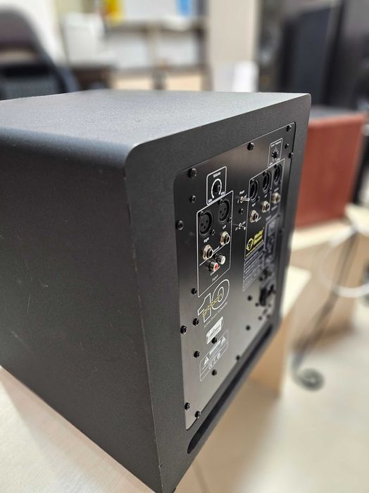 Сабвуфер Monkey Banana Gibbon 10 black акустична система