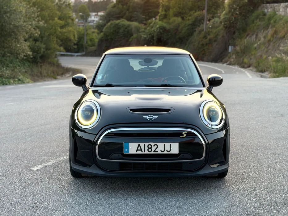 MINI 3 Portas Cooper SE Premium Essential