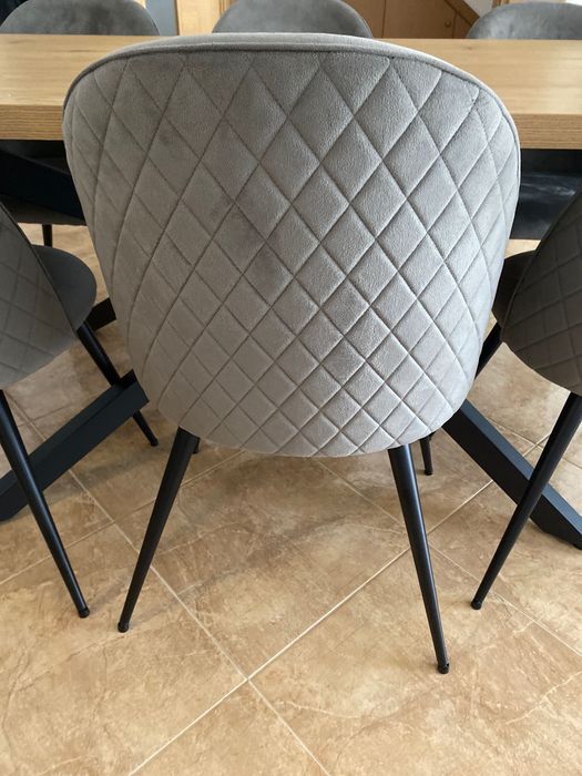 Conjunto mesa e 6 cadeiras