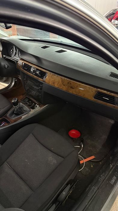 Fotele, boczki, kokpit kpl bmw e90