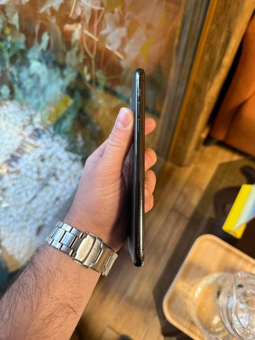 iphone 11 pro max 64GB