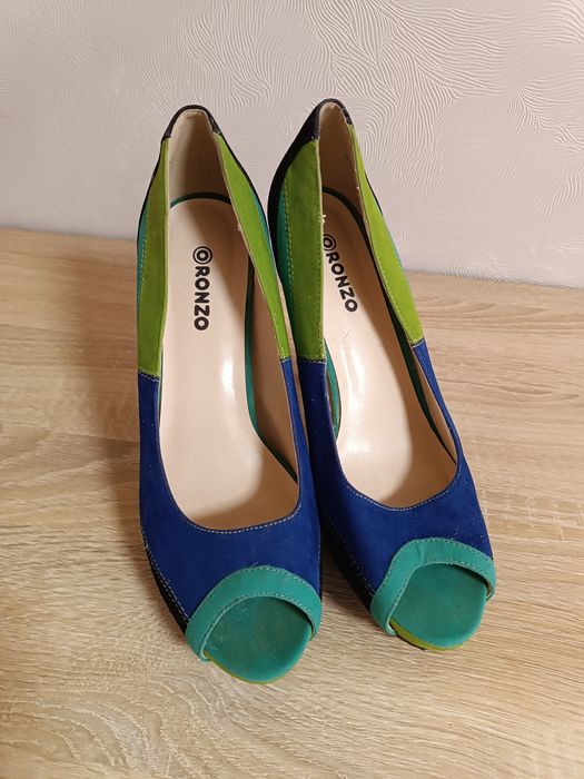 Продам туфли женские