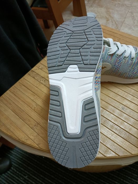 Ténis de Senhora Kangaroos n°38 Estilo Nike/Adidas em Muito Bom Estado